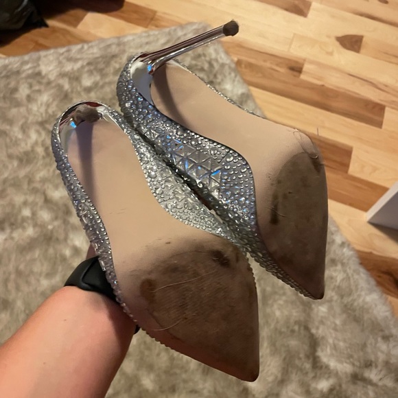 Gently Used Steve Madden shiny metallic pumps size 7. - Picture 4 of 8